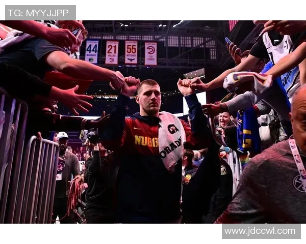 尼古拉约基奇如何在NBA赛场上展现统治力与领导魅力